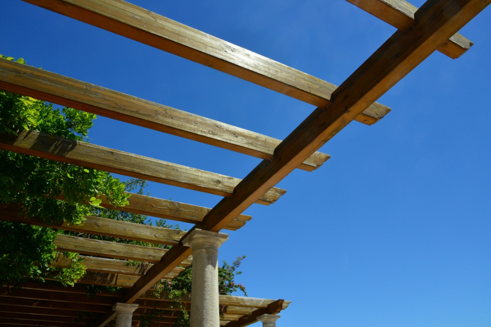 Benefits of Wooden Pergolas for Outdoor Living Spaces