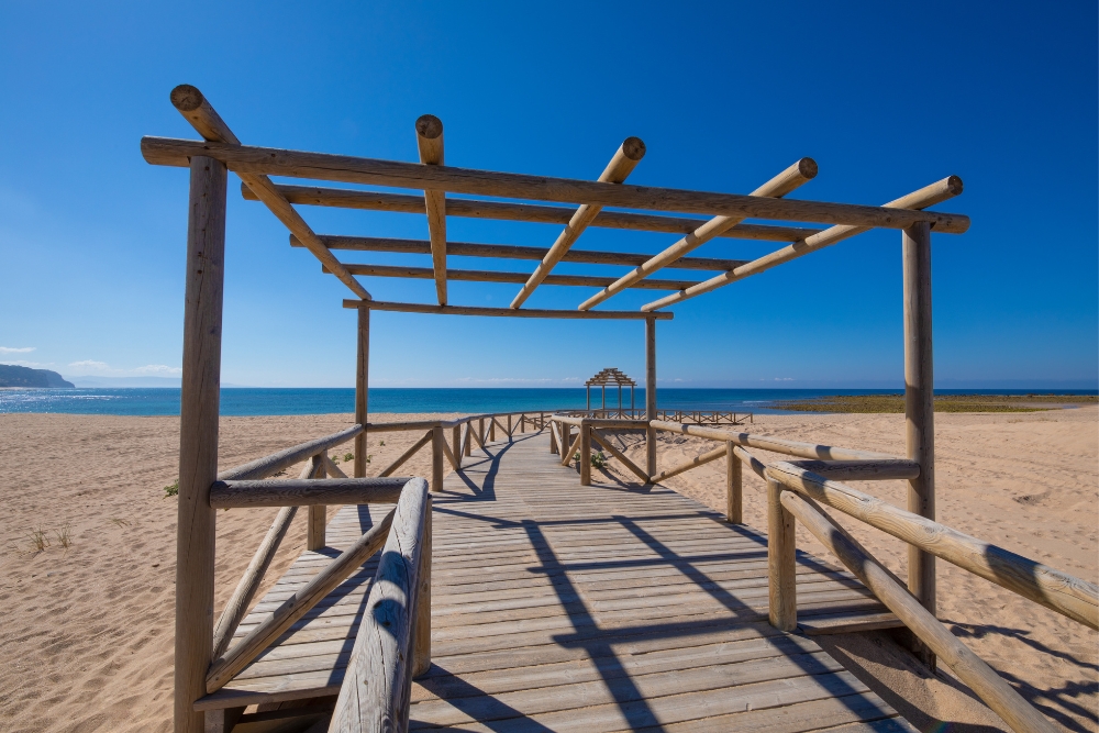 The Purpose and Benefits of Wooden Pergolas