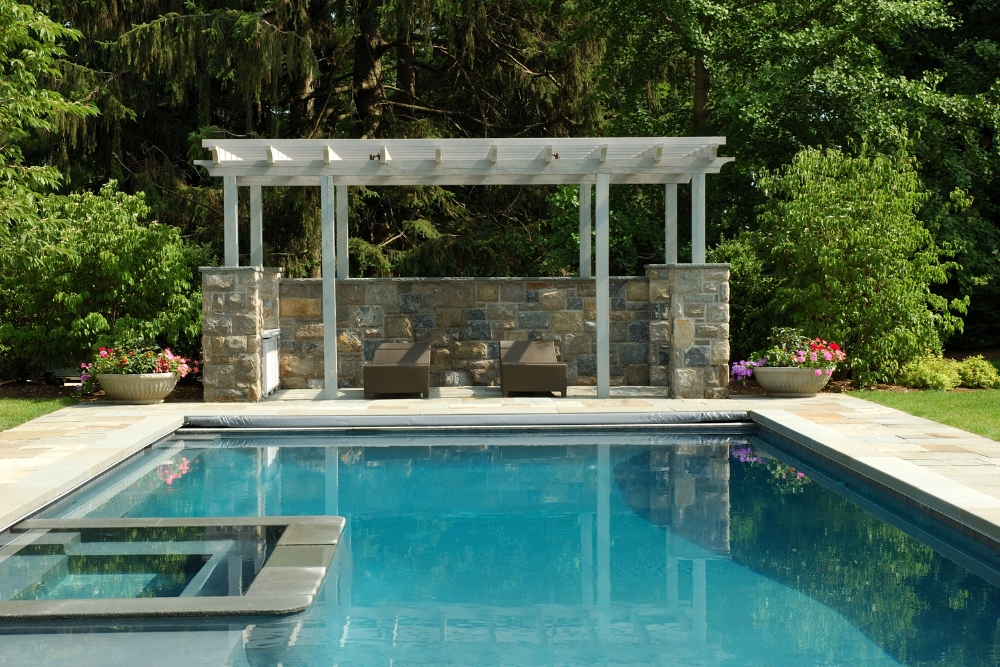 aluminum pergolas for poolside elegance (1)