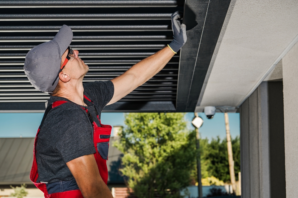 Pros and Cons of Polycarbonate Pergola Roofs