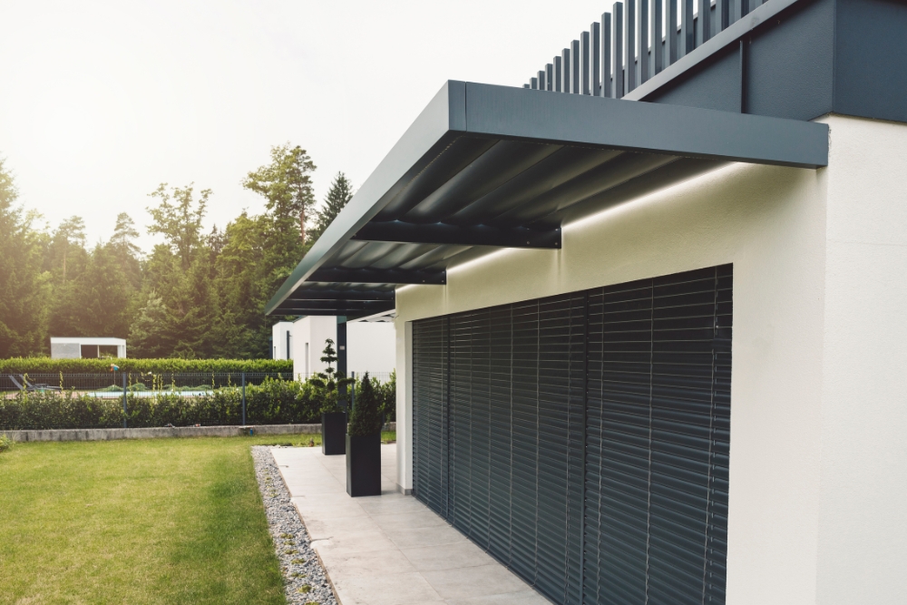 Preparing for Hurricane Season with a Wind-Resistant Pergola