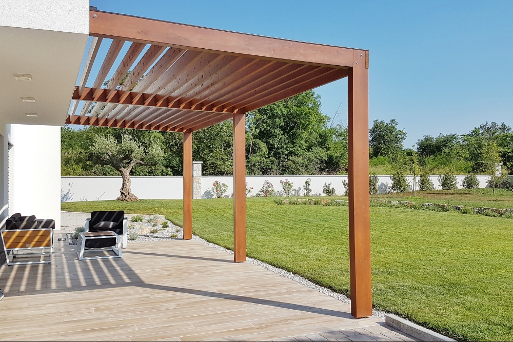 Benefits of Incorporating a Wooden Pergola into Your Outdoor Kitchen
